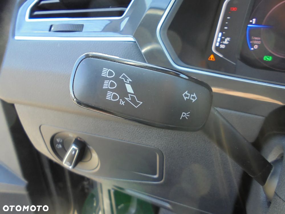 Volkswagen Tiguan 2.0 TDI SCR (BlueMotion Technology) DSG Highline - 27