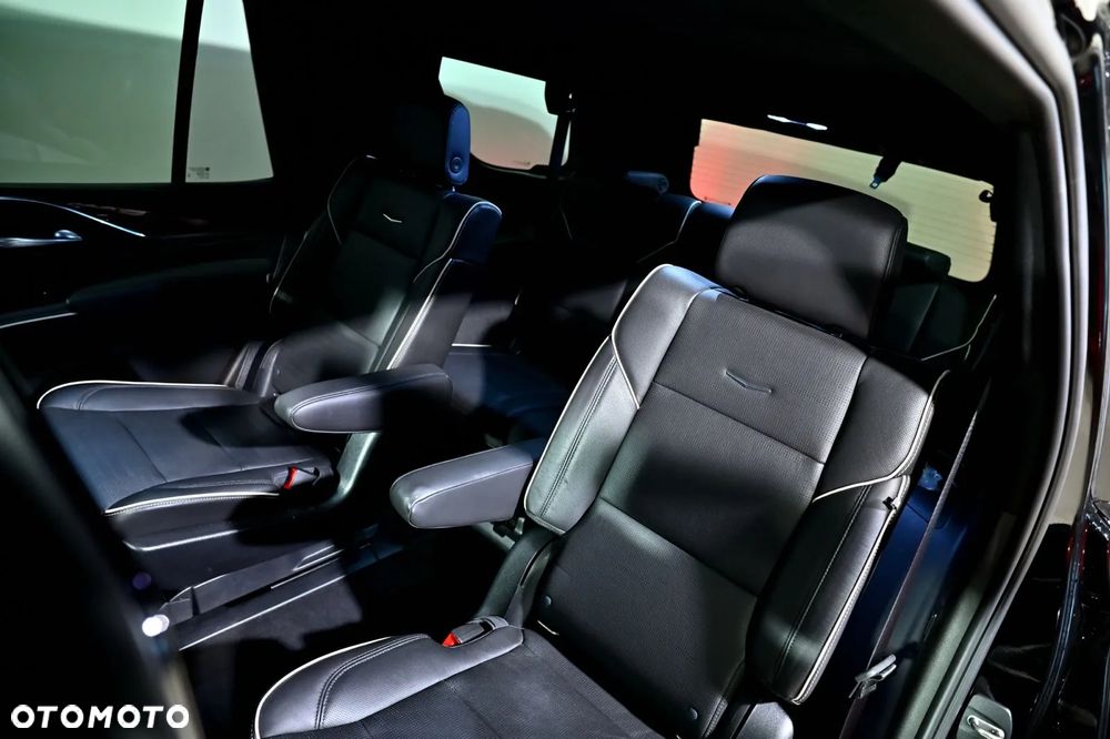 Cadillac Escalade - 24