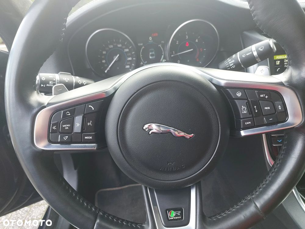 Jaguar XF 2.0 i4D AWD Prestige - 9