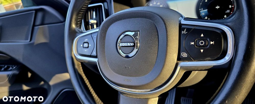 Volvo XC 60 D4 Momentum Pro - 27