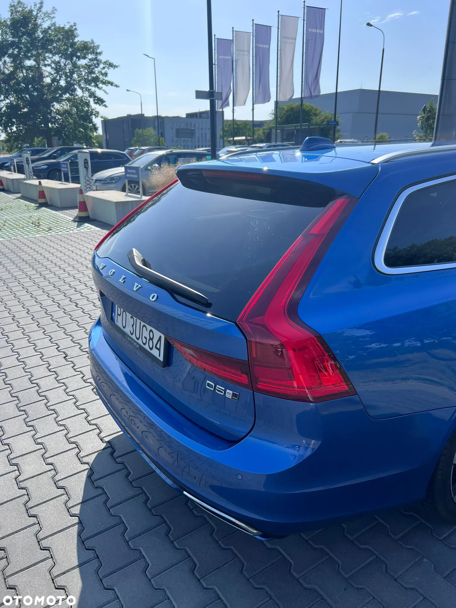 Volvo V90 D5 SCR AWD R-Design - 6