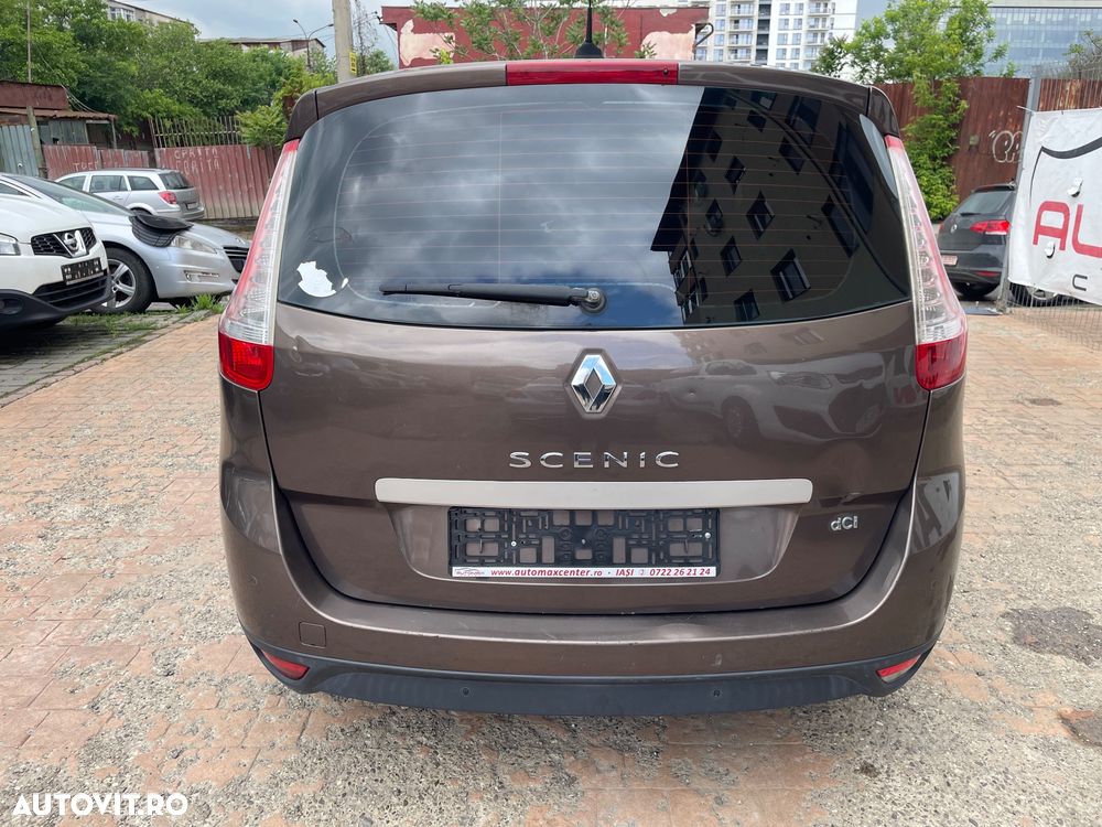 Renault Scenic 1.9 dCi FAP Privilege - 11