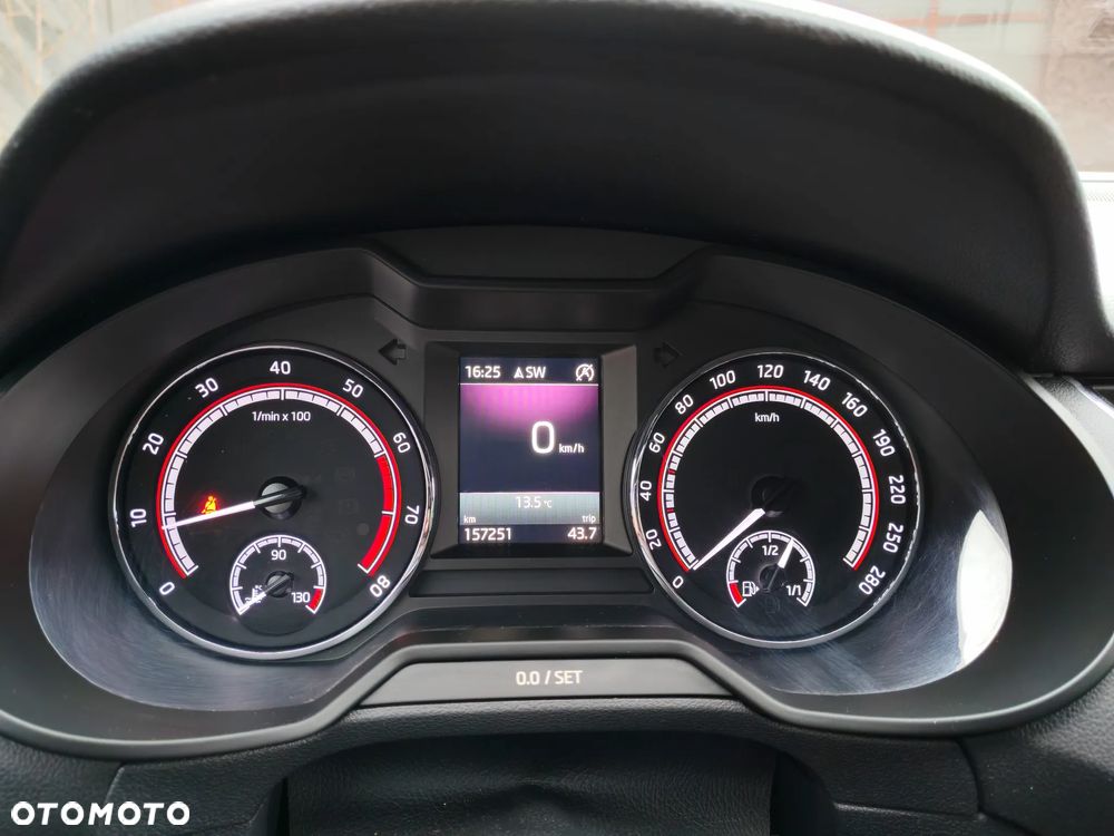 Skoda Octavia 2.0 TSI RS - 7