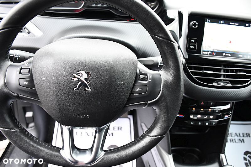 Peugeot 2008 BlueHDi 100 STOP & START Style - 17