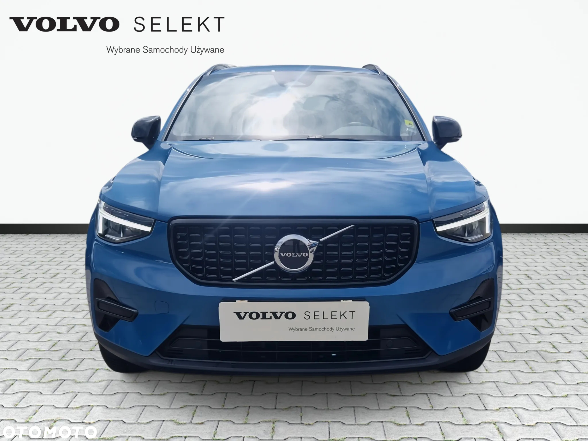 Volvo XC 40 B3 Plus Dark - 2
