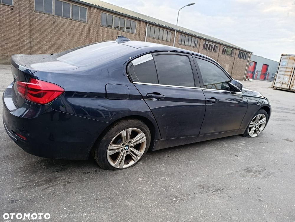 BMW Seria 3 - 24