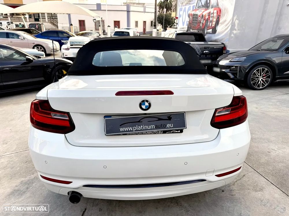 BMW 218 i Cabrio Line Sport Auto - 4