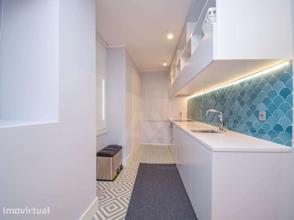 Apartamento T2 Mobilado e com Logradouro em Lisboa - Grande imagem: 4/17