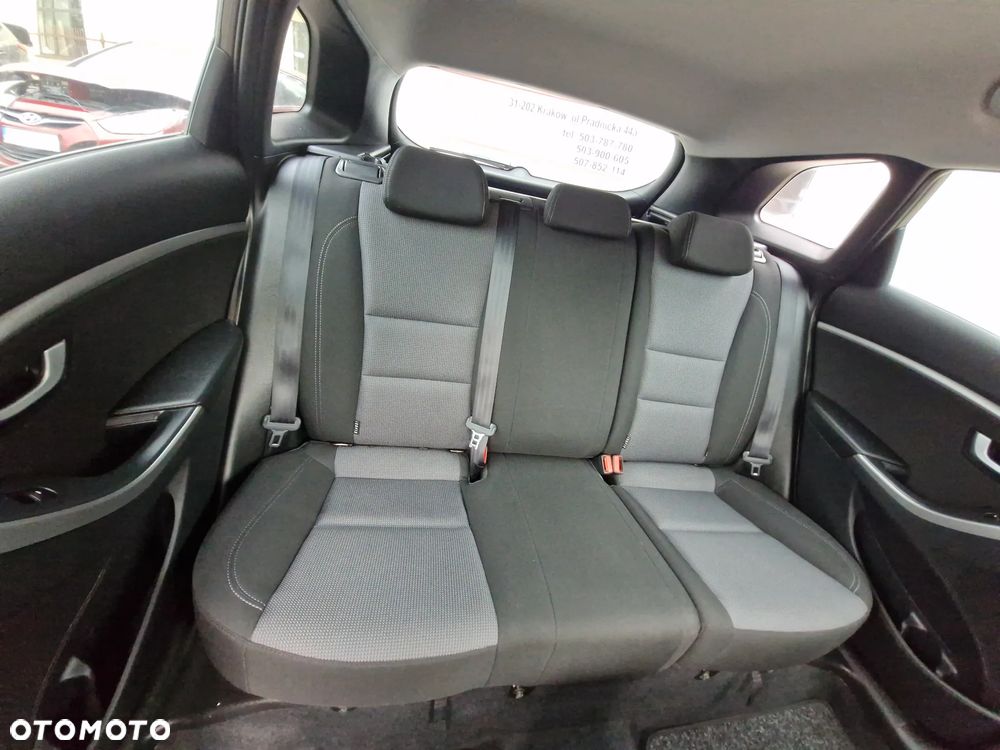 Hyundai i30 1.6 GDI Comfort - 24