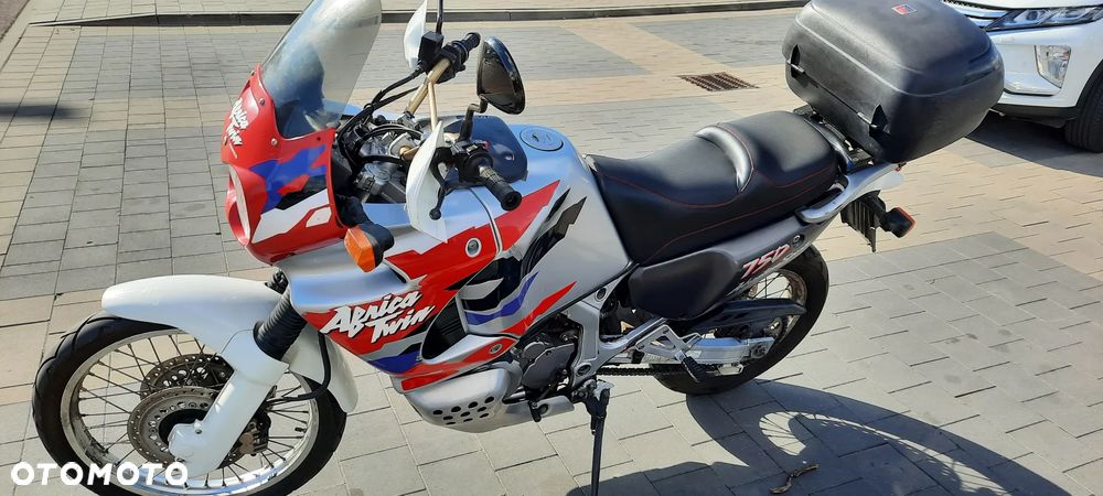 Honda XRV