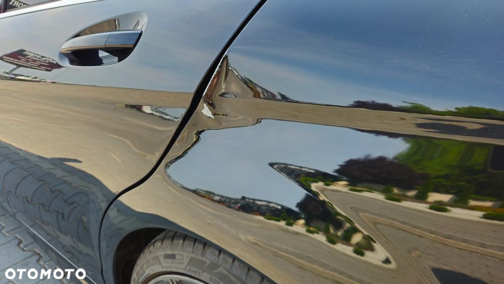 Mercedes-Benz Klasa C 200 CGI BlueEff Avantgarde - 11