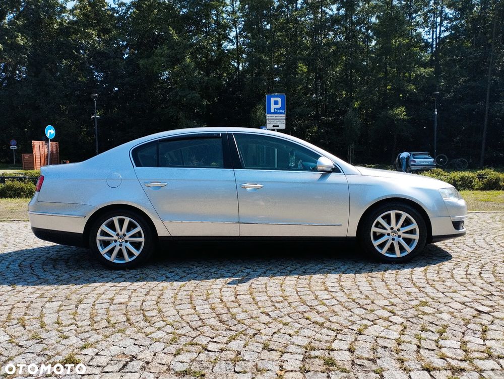 Volkswagen Passat 2.0 TDI DSG Highline - 13