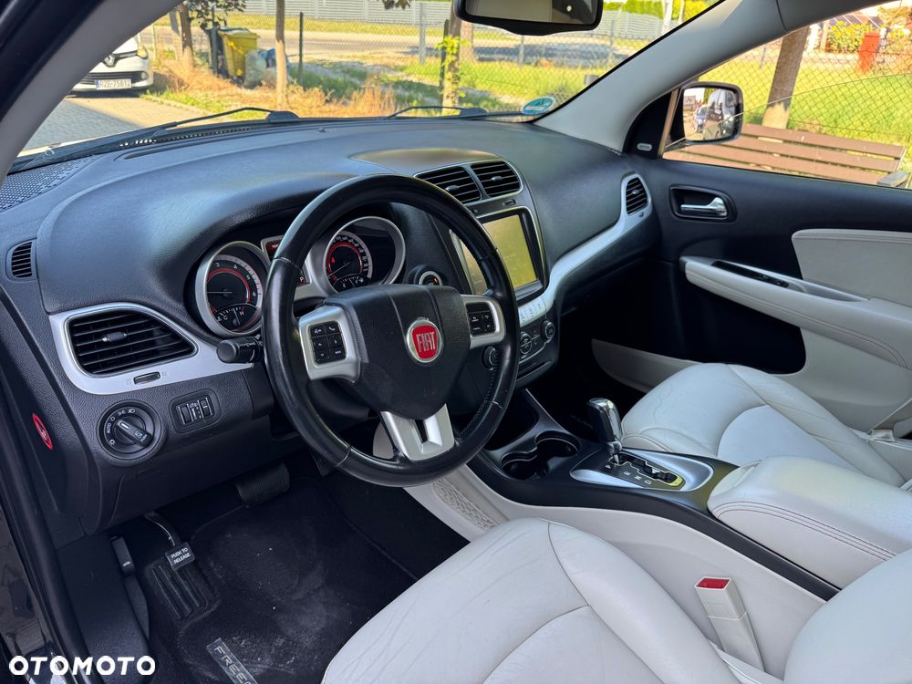 Fiat Freemont 2.0 Multijet 16V DPF Automatik Allrad Lounge - 25