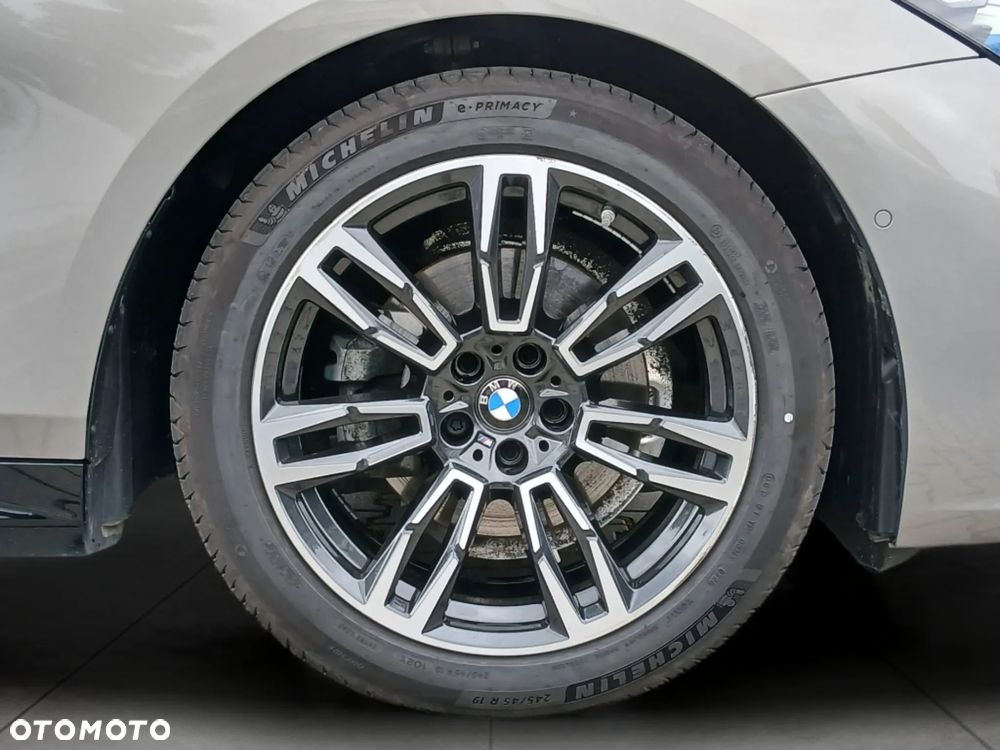 BMW Seria 5 520d xDrive mHEV M Sport - 8