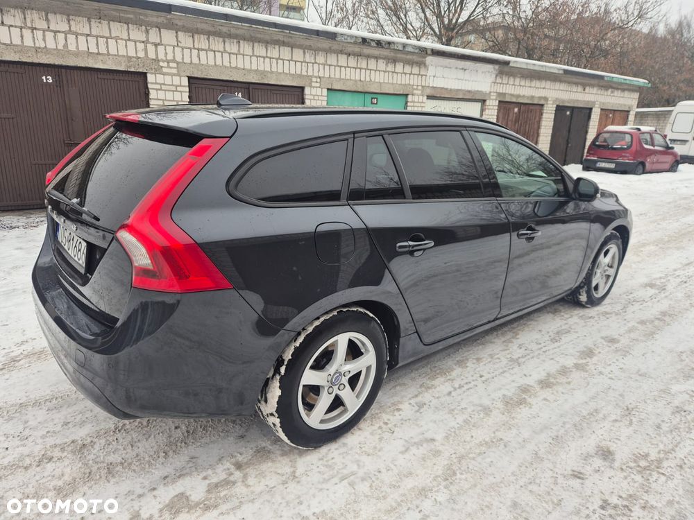 Volvo V60 D2 Geartronic Summum - 6