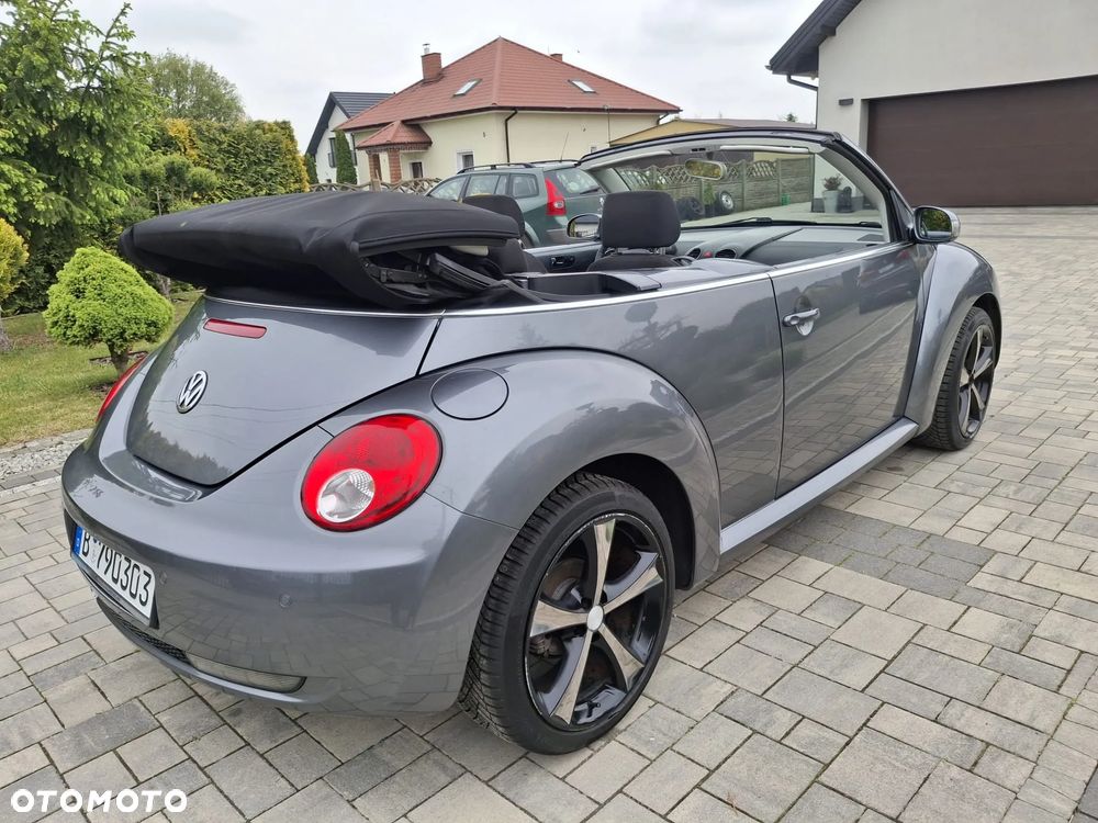 Volkswagen New Beetle - 7