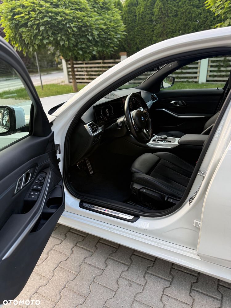 BMW Seria 3 320d xDrive M Sport sport - 35
