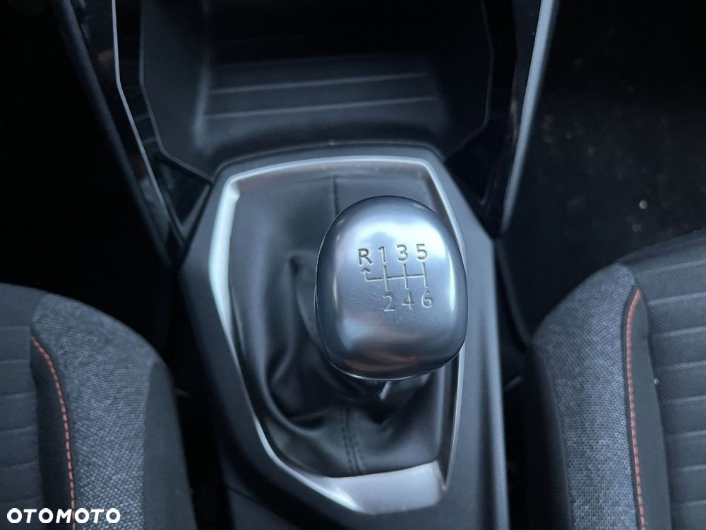 Peugeot 208 1.5 BlueHDi Signature S&S - 15