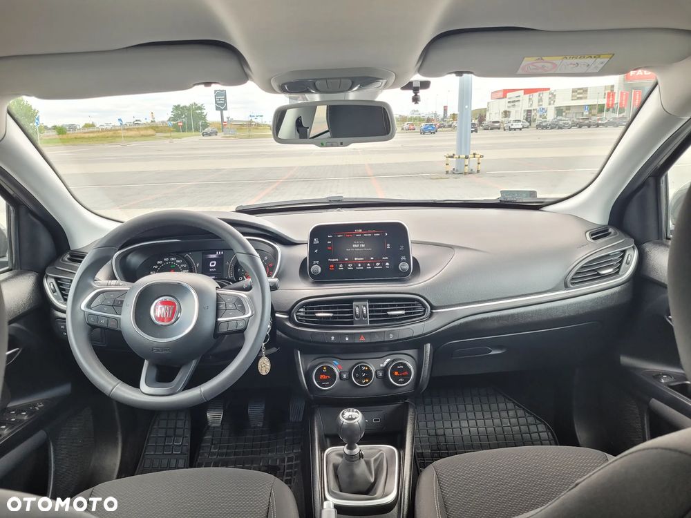 Fiat Tipo 1.4 T-Jet 16v Lounge EU6d - 5