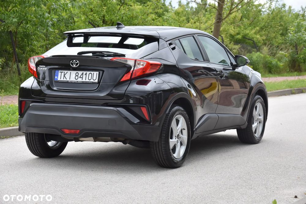 Toyota C-HR 1.2 Turbo Team Deutschland - 10