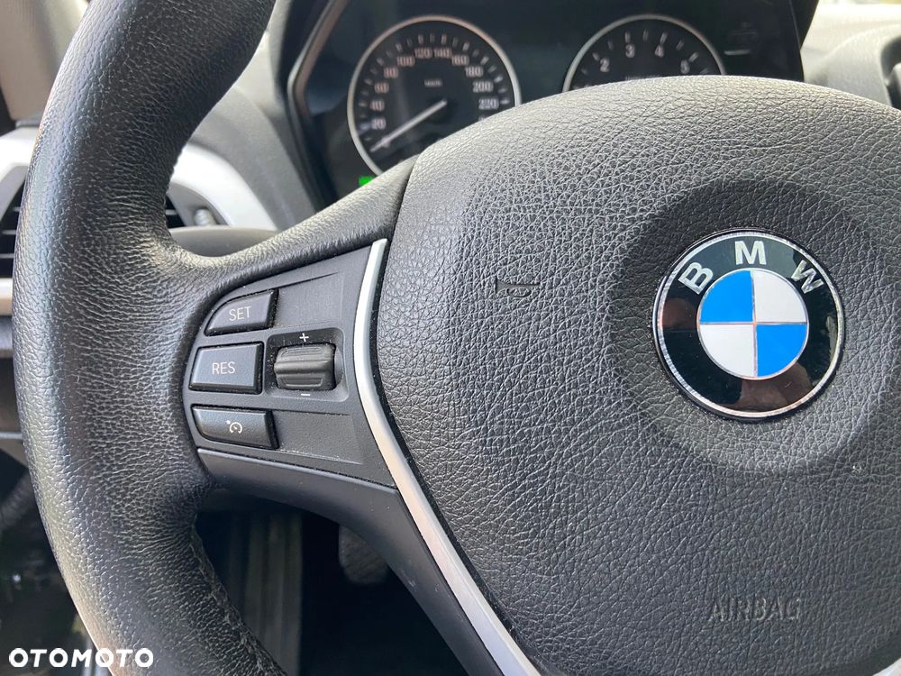 BMW Seria 1 118i Sport Line - 25