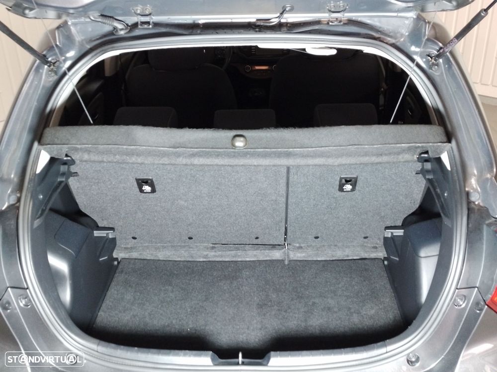 Toyota Yaris 1.5 HSD Comfort+P.Style - 18