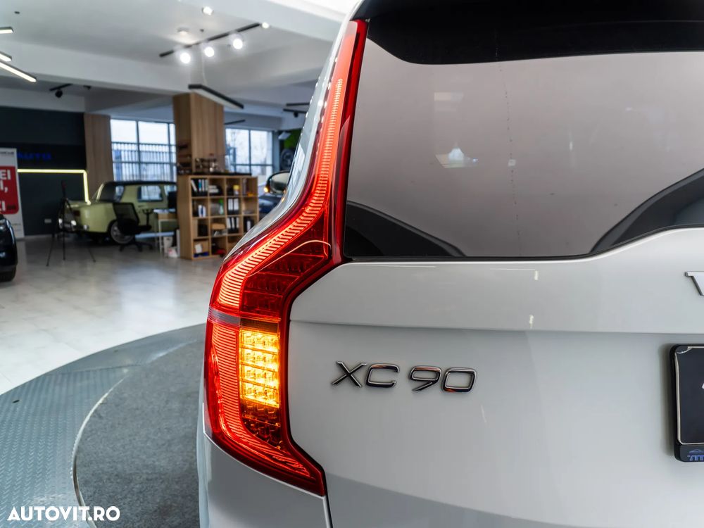 Volvo XC 90 T8 AWD Recharge Geartronic RDesign - 21