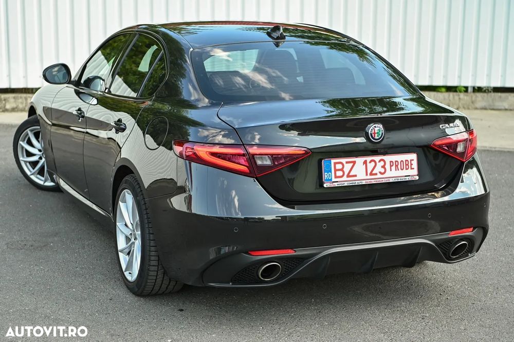 Alfa Romeo Giulia 2.0 Turbo RWD AT8 Super - 32