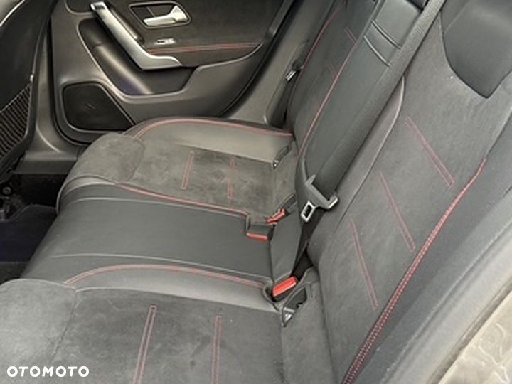Mercedes-Benz Klasa A 200 7G-DCT - 7