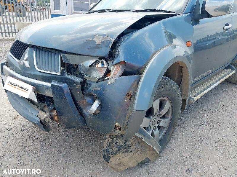 Dezmembrez Mitsubishi L200 2.5 Diesel 2007 - 9