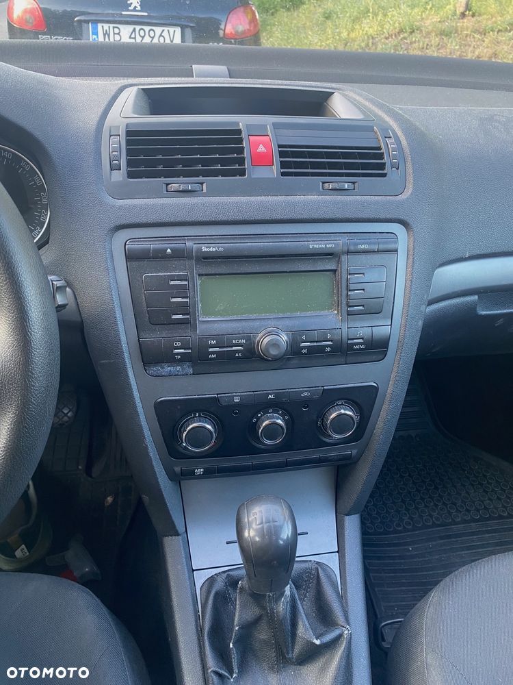 Skoda Octavia 1.6 - 4