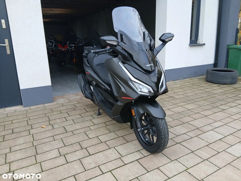 Honda NSS - 16