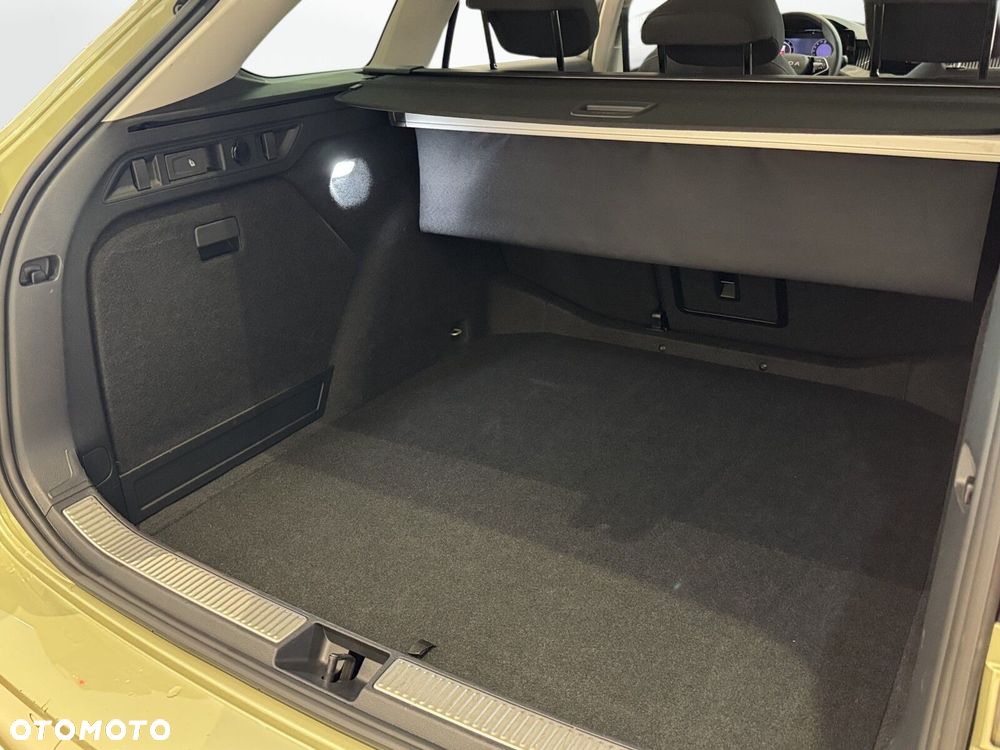 Skoda Superb 1.5 TSI mHEV Selection DSG - 38