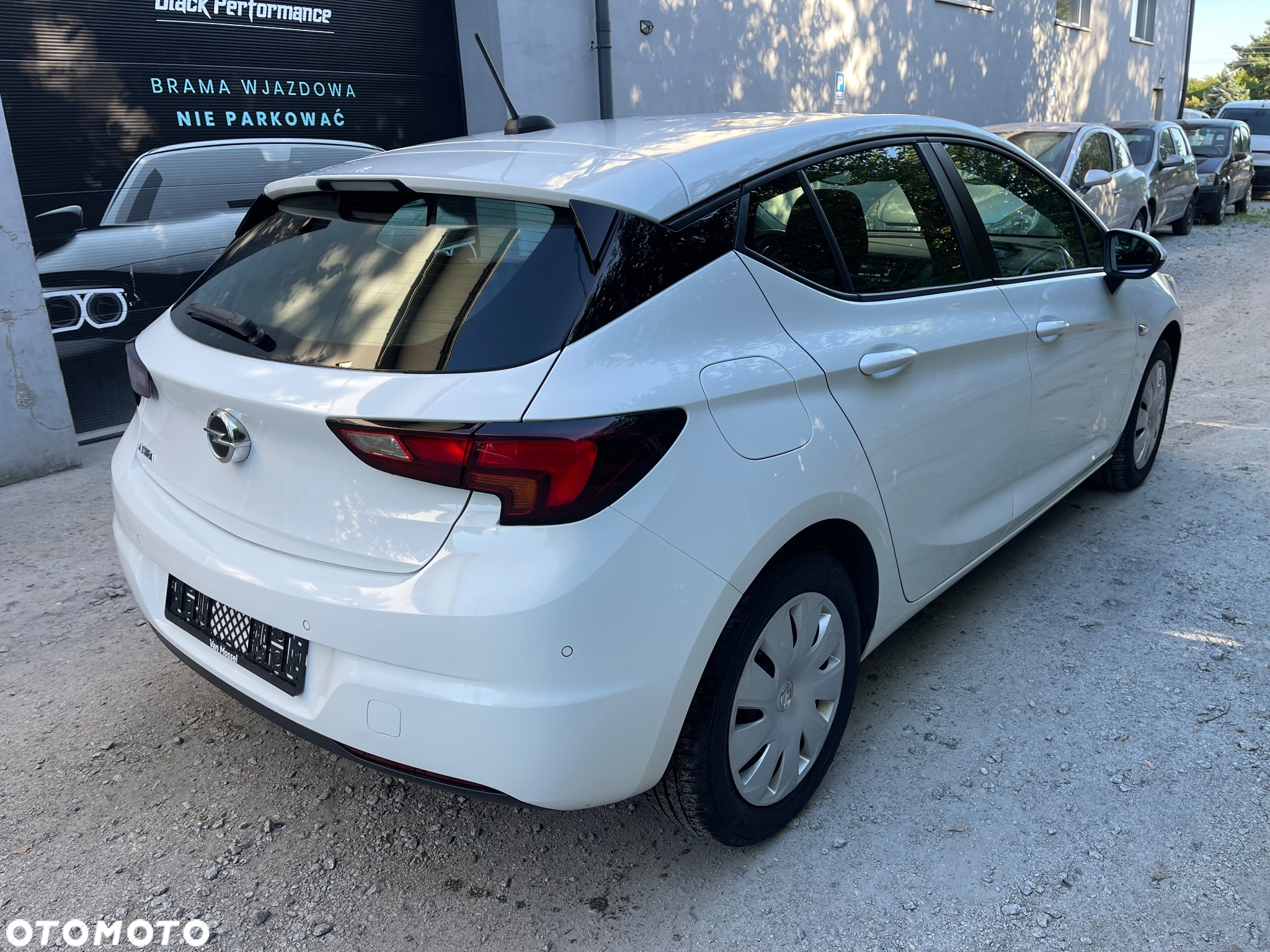 Opel Astra 1.5 D Start/Stop Business Edition - 9