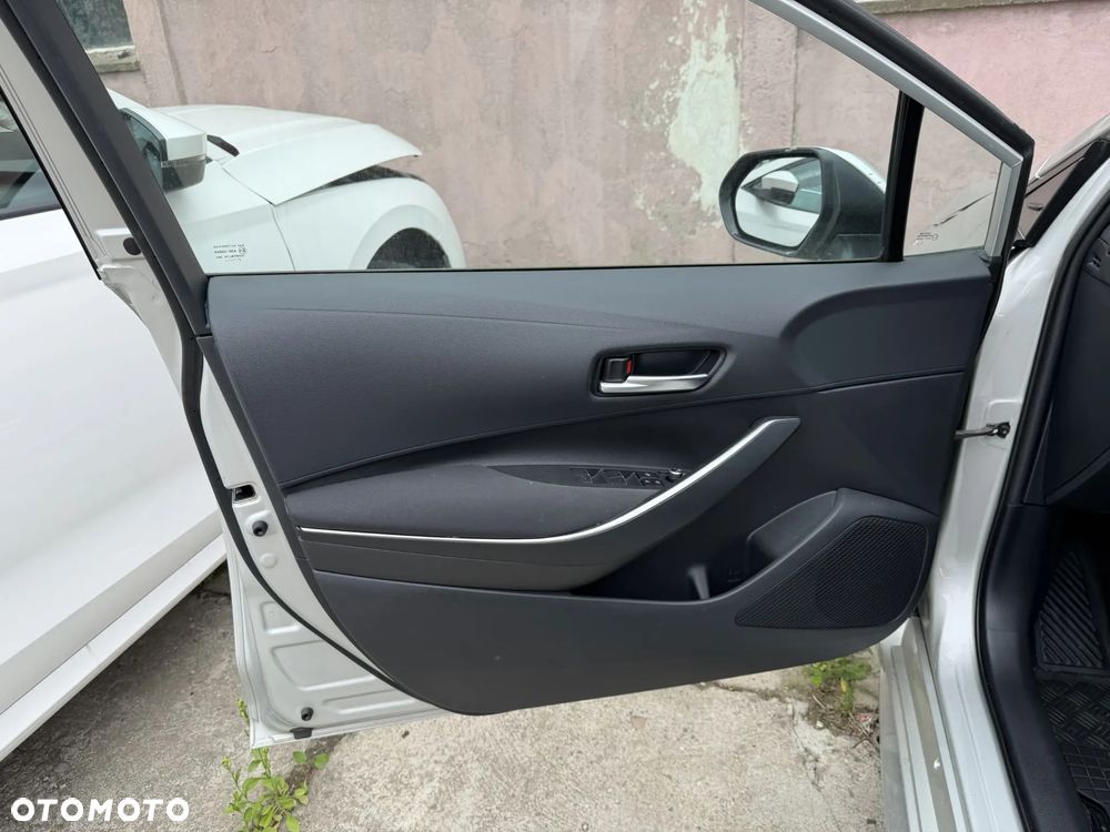 Toyota Corolla 1.8 Business Edition - 17