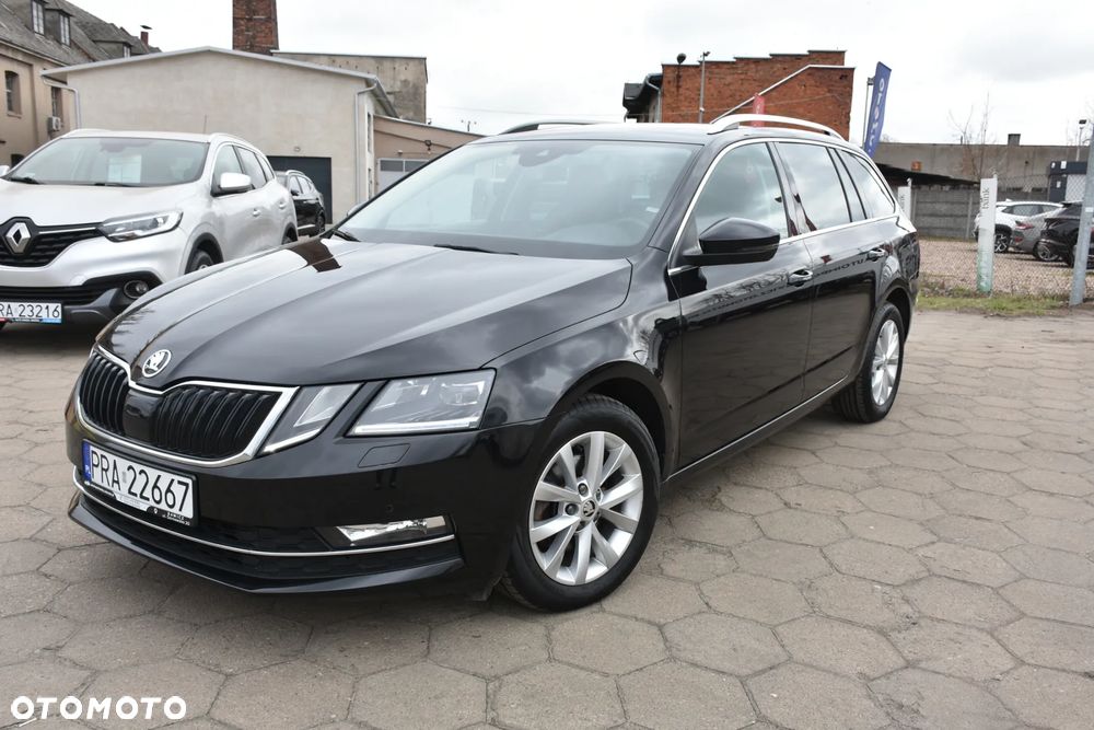 Skoda Octavia 2.0 TDI DSG Ambition - 1