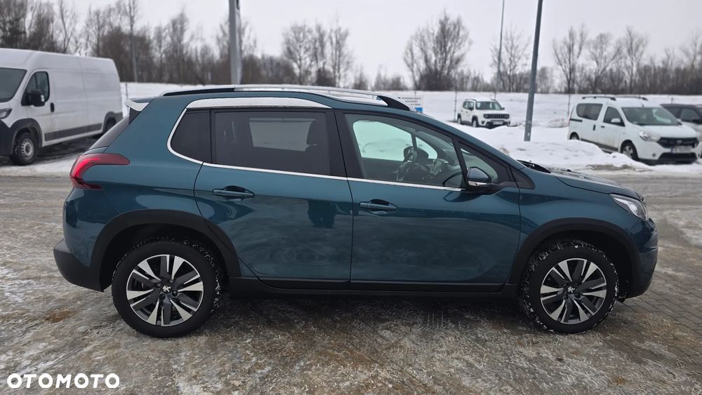 Peugeot 2008 1.2 PureTech Allure S&S - 6