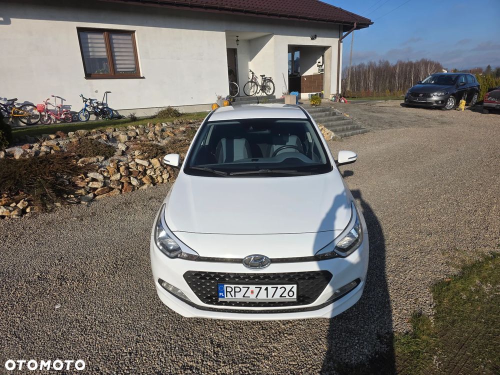 Hyundai i20 - 14