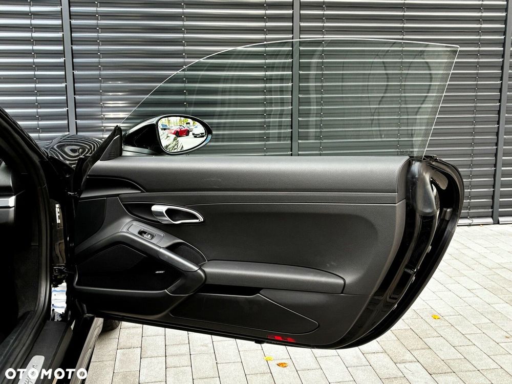 Porsche 718 Cayman - 36