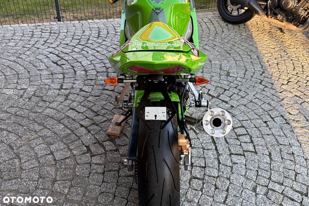 Kawasaki ZXR - 15