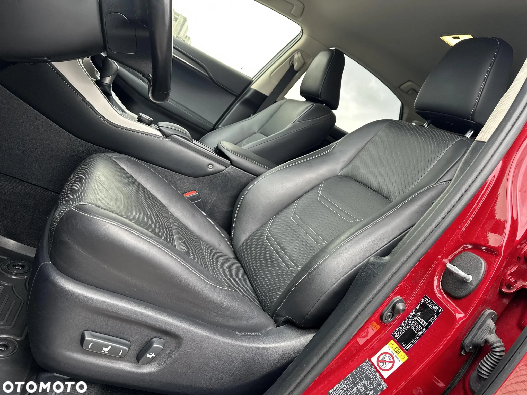 Lexus NX 300h Comfort AWD - 19