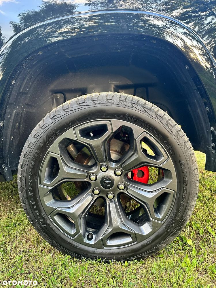 RAM 1500 Crew Cab Shortbed Limited - 22