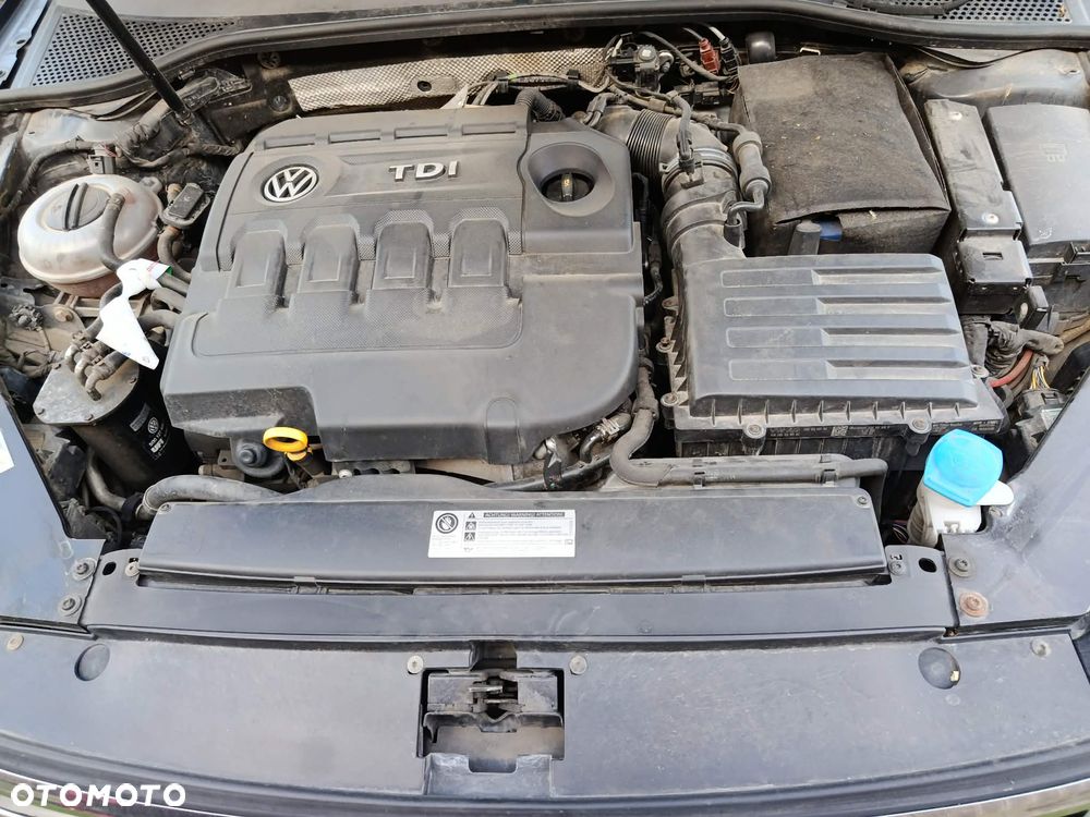 Volkswagen Passat 2.0 TDI BMT Comfortline - 10
