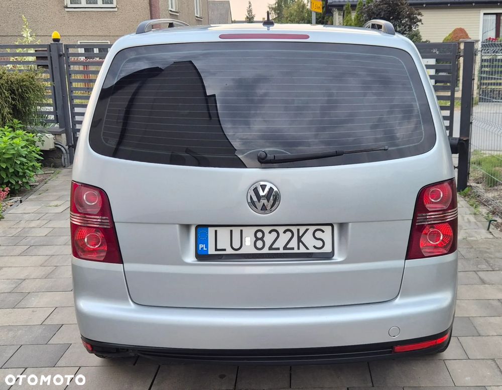 Volkswagen Touran 1.6 - 9