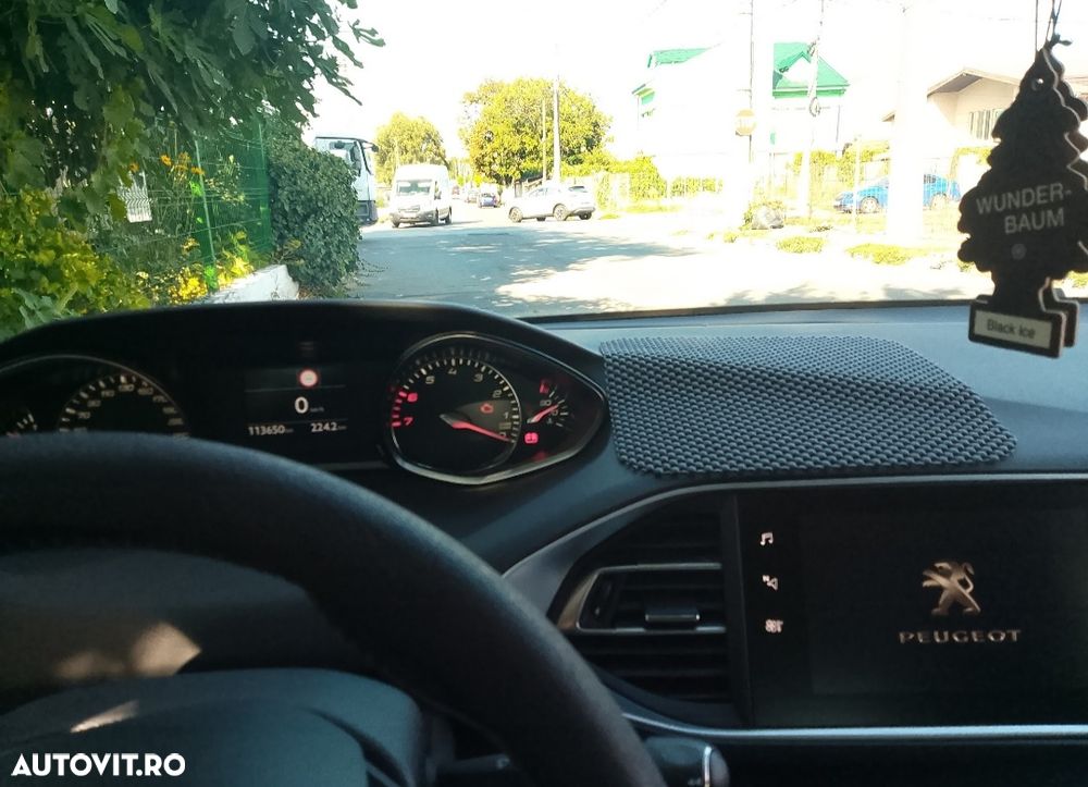 Peugeot 308 1.2 L PureTech Turbo Active - 7