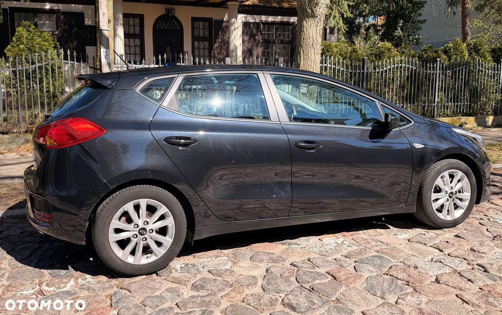 Kia Ceed 1.4 CVVT Attract - 4