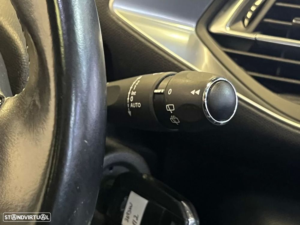 Peugeot 308 SW 1.6 BlueHDi Allure - 35
