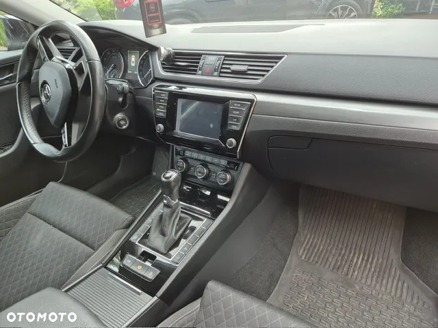 Skoda Superb 2.0 TSI Style DSG - 2