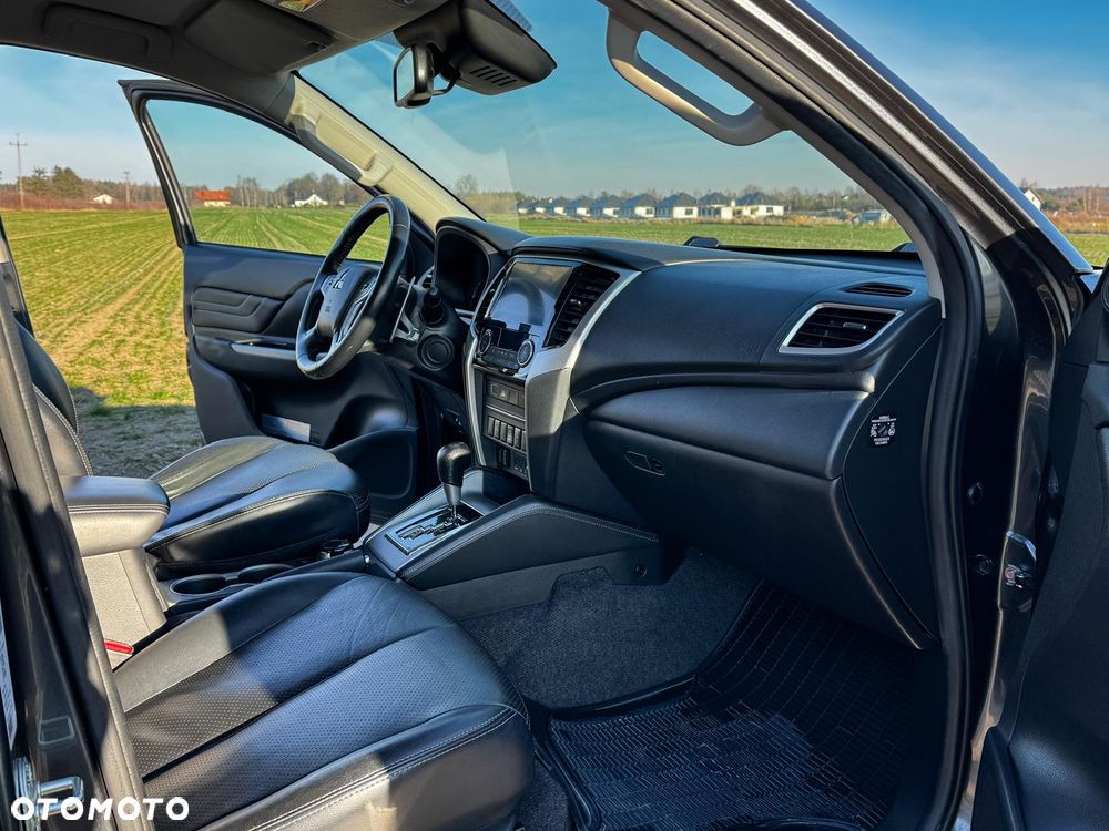 Mitsubishi L200 2.2 d DC Power Instyle Plus - 20