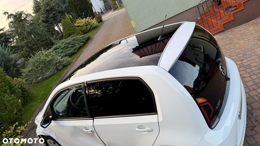 Volkswagen up! 1.0 move - 14